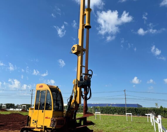 Perfuratriz estaca escavada